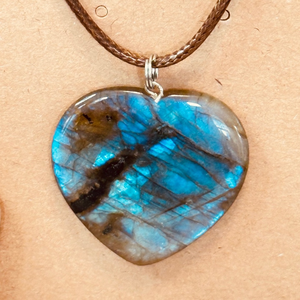 Large Labradorite Heart Pendant w/Excellent Blue Flash Genuine Stone - Picture 3 of 13
